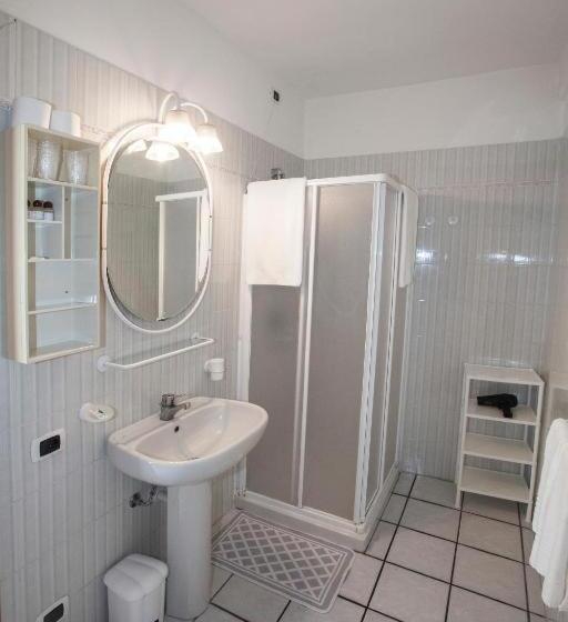 庭の見えるスタンダードトリプルルーム, Briisa De Ness