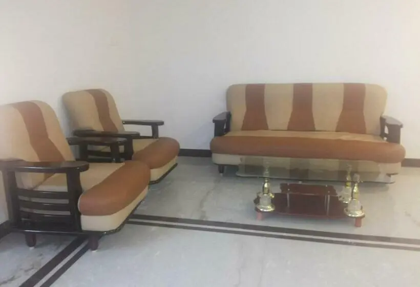 اتاق لوکس یک تخته, Nambi