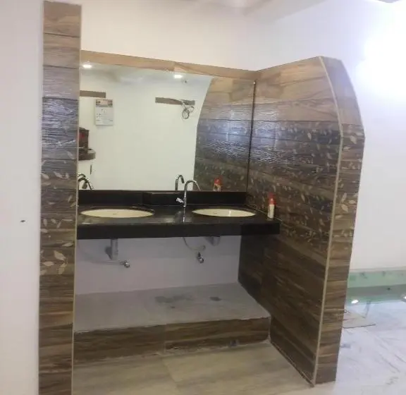 اتاق استاندارد, Nambi