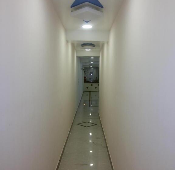 スタンダードシングルルーム, Nambi