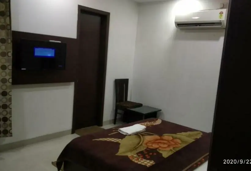 Deluxe Kamer, Popular