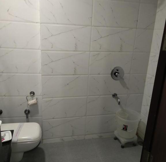 Quarto Triplo Deluxe, Popular