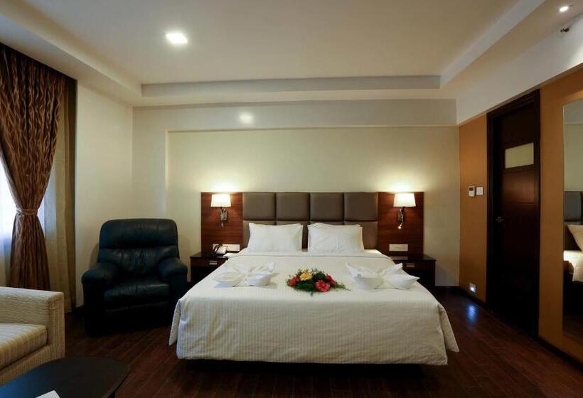 Suite, Fressotel Seetharam