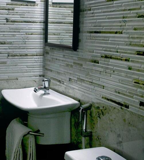 豪华三人间, Skyark