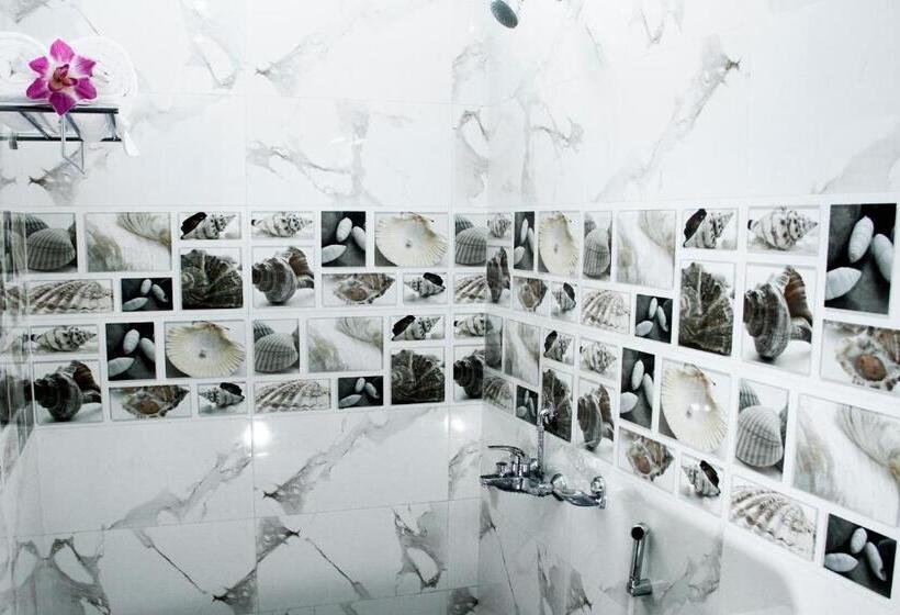 带大床的套房, Skyark