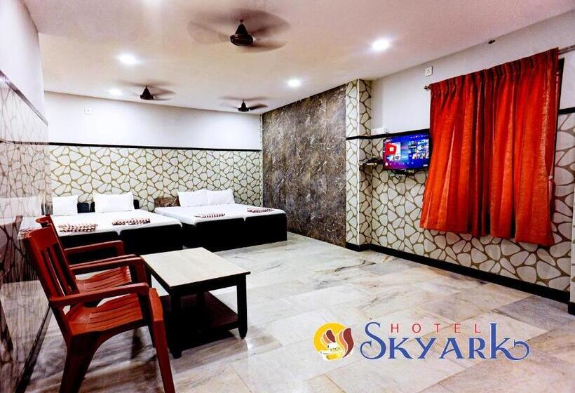 四人标准间, Skyark