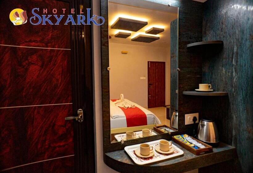豪华三人间, Skyark