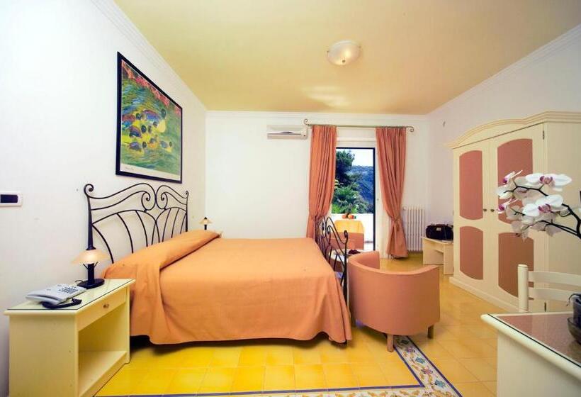 Camera Tripla Standard Vista Giardino, Villa Bianca