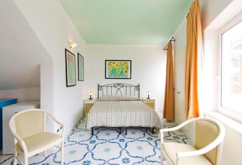 Camera Familiare Vista Mare, Villa Bianca