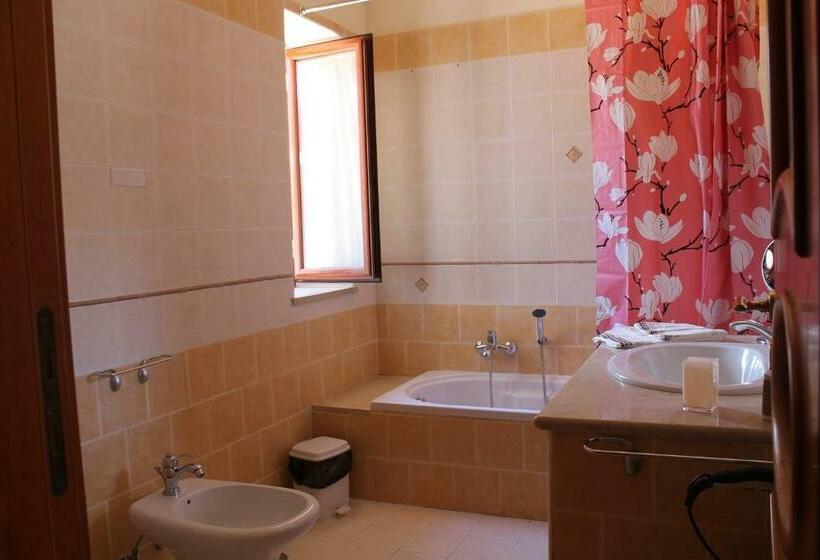 اتاق استاندارد سه نفره, B&b Vesuvio Smiling