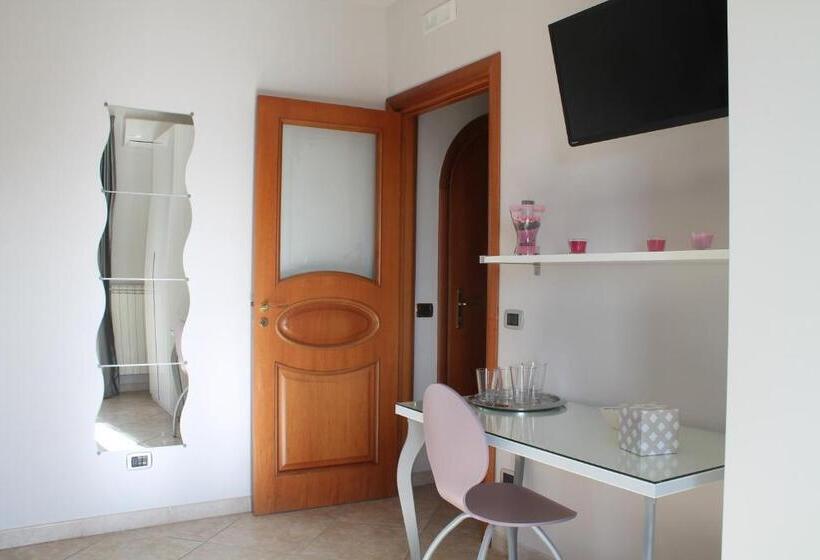 اتاق استاندارد سه نفره, B&b Vesuvio Smiling