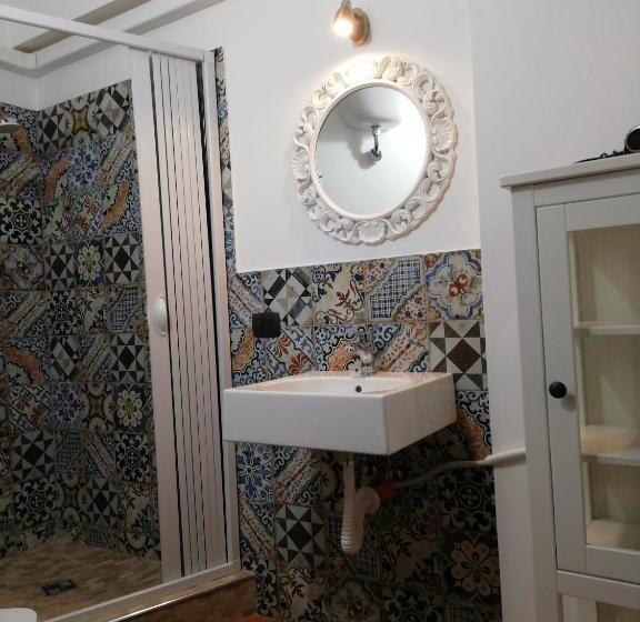 غرفة ديلوكس سرير كينج, Bed And Breakfast Agrumi In Terrazza