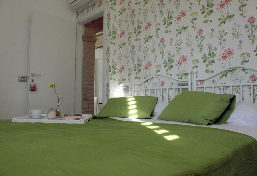 デラックスルーム, Bed And Breakfast Aratro & Rosmarino