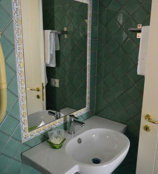 스탠다드 트리플 룸, Borgo 800