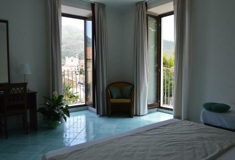 스탠다드 트리플 룸, Borgo 800