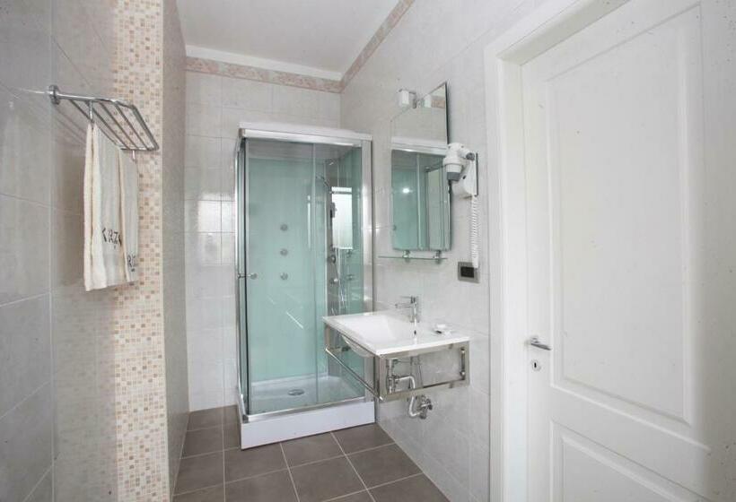 חדר דלוקס, La Dimora