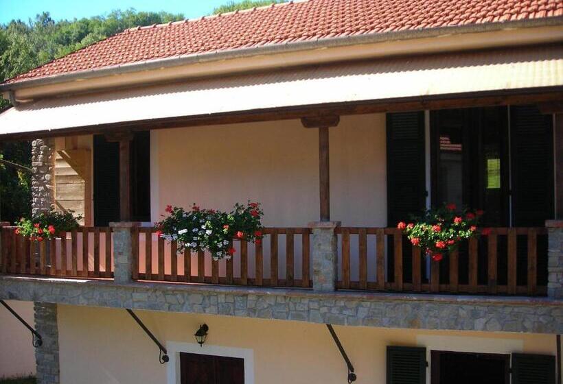 带1个卧室的带阳台的公寓, La Lacia