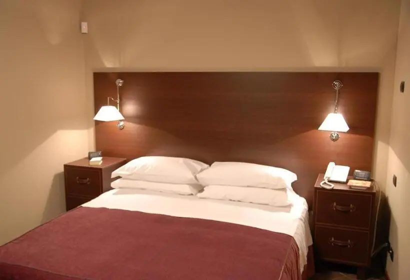 Economy-huone, Suite&b
