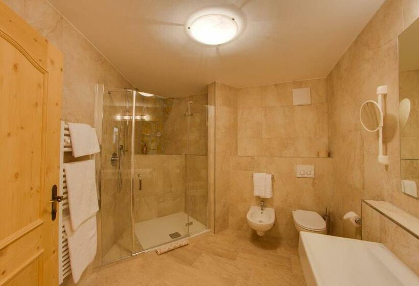 Superior suite with balcony, Dorfhotel Beludei