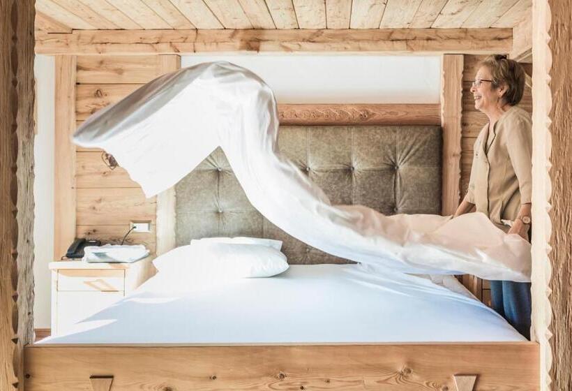 Superior suite with balcony, Dorfhotel Beludei