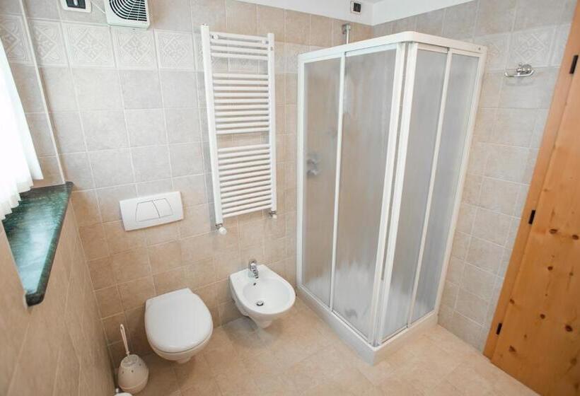 수피리어 룸, La Pastorella