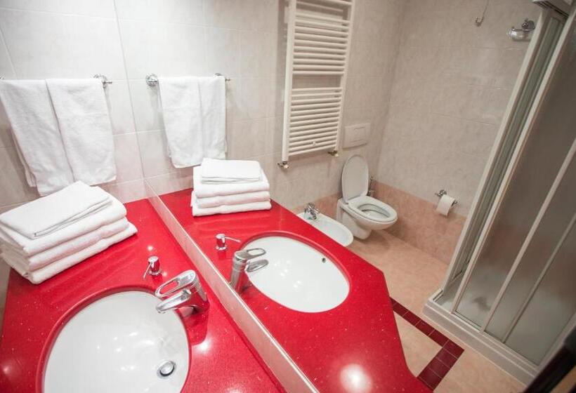 스탠다드 트리플 룸, La Pastorella