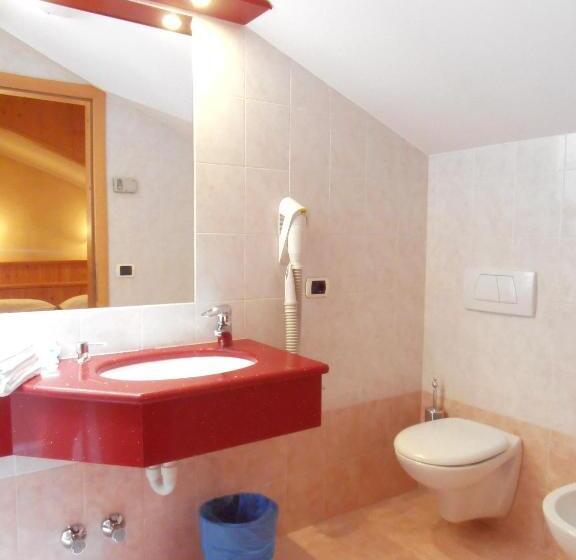 이코노미 룸, La Pastorella