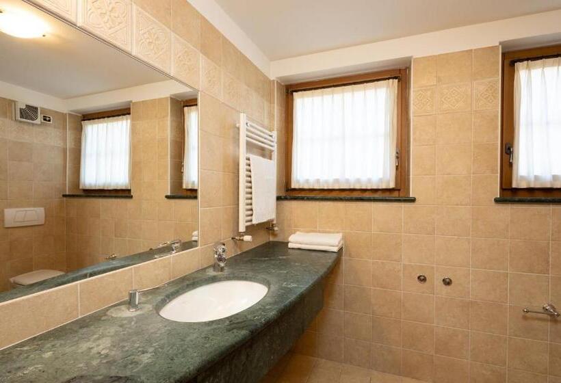 수피리어 룸, La Pastorella