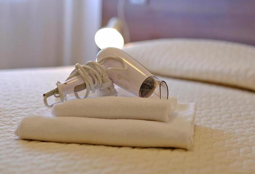 اتاق استاندارد سه نفره, Locanda Al Santuario