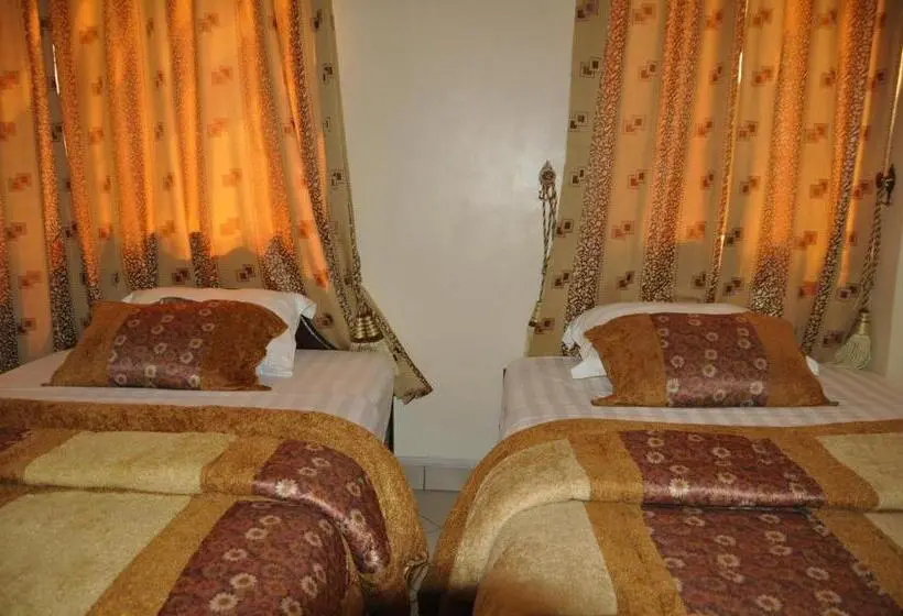 اتاق لوکس سه تخته, Rich