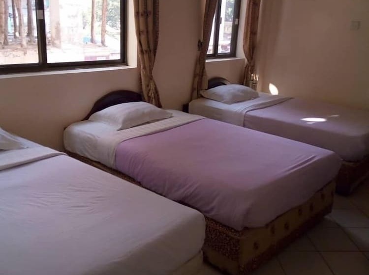 اتاق لوکس سه تخته, Rich