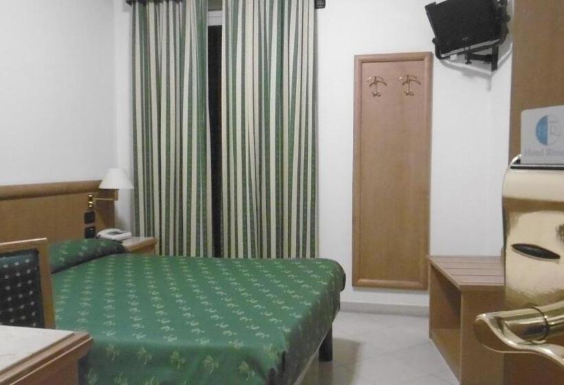 Трехместный Номер Базовый, Riviera