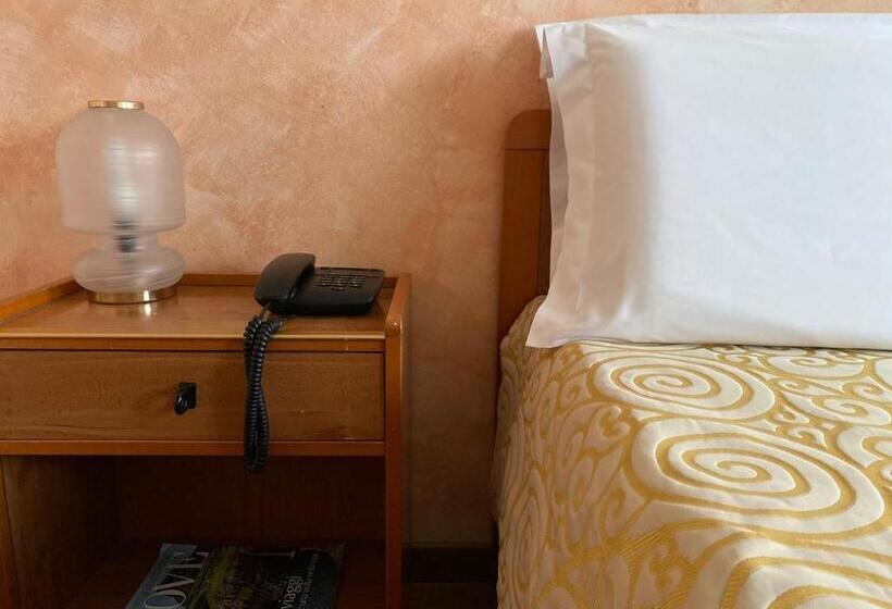 スタンダードシングルルーム, Ristorante Sasso