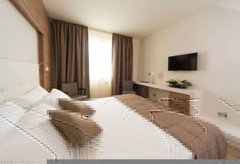 سوییت جونیور, Street Hotel Comacchio