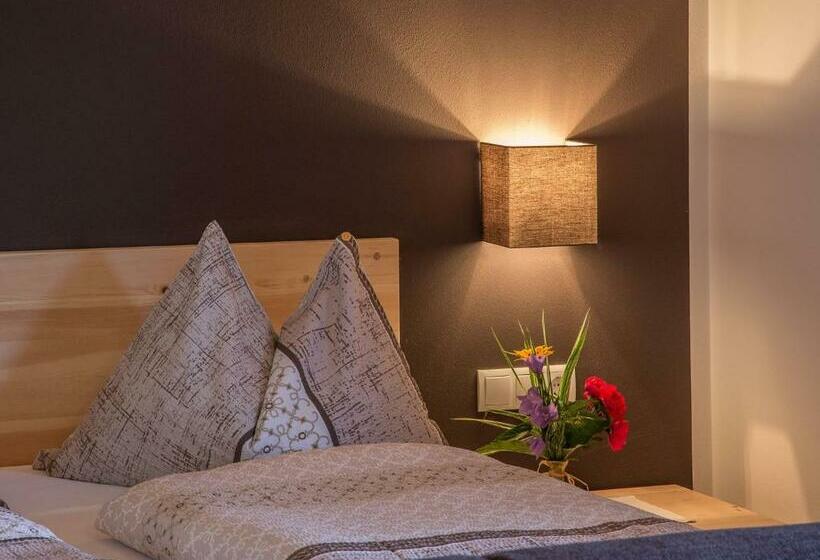 חדר סטנדרט עם מרפסת, Naturhotel Edelweiss