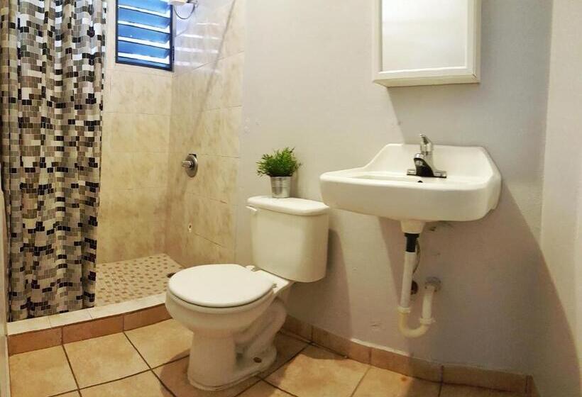 تختخواب در اتاق مشترک, Casa Santurce