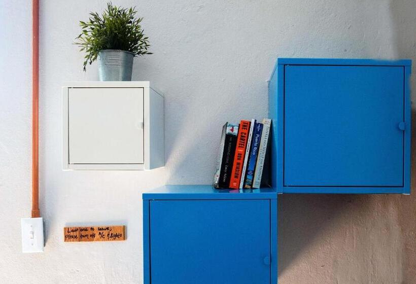 تختخواب در اتاق مشترک, Casa Santurce