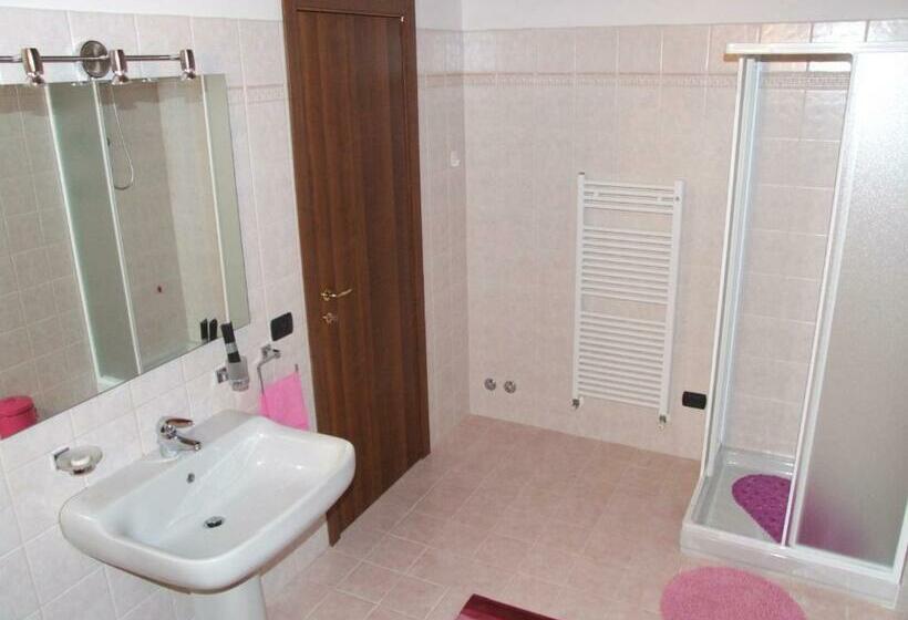 חדר דלוקס, B&b Simona