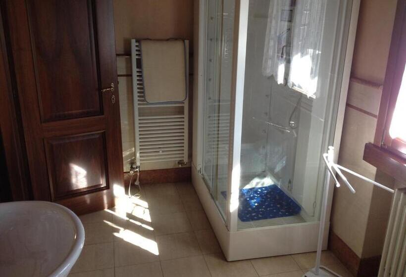 חדר דלוקס, B&b Simona