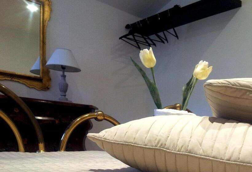 غرفة قياسية, Alfieri Cottage