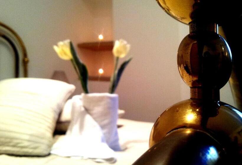 غرفة قياسية, Alfieri Cottage