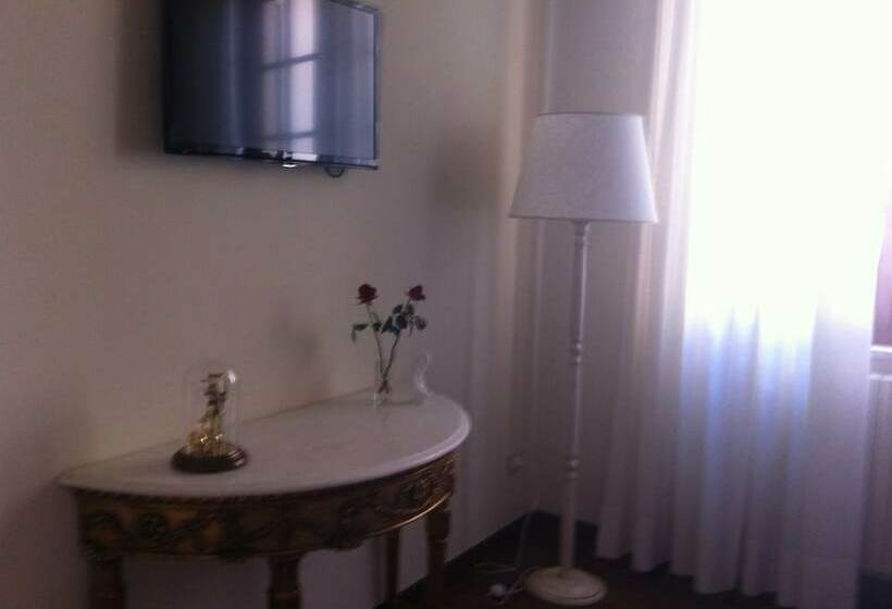 اتاق استاندارد, Audrey & Me