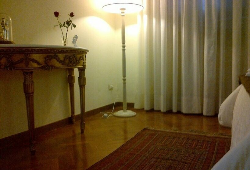 اتاق استاندارد, Audrey & Me