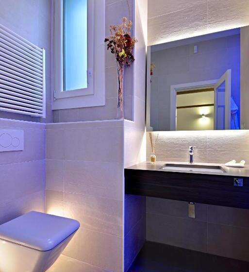 اتاق لوکس با تخت بزرگ, Dimora Del Dragone