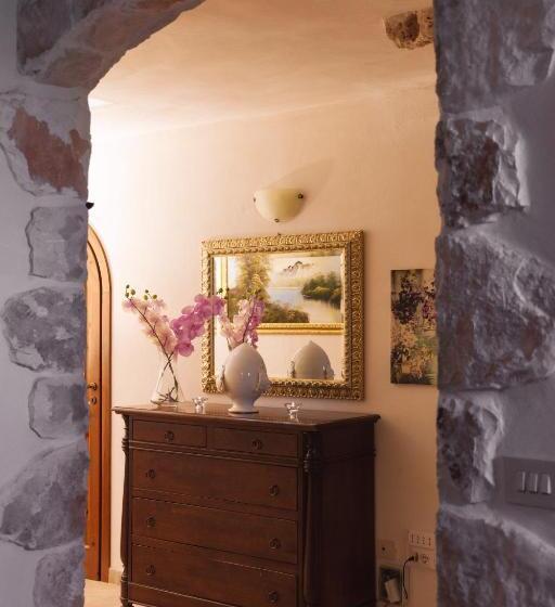 شقة غرفتين, Masseria Montanaro