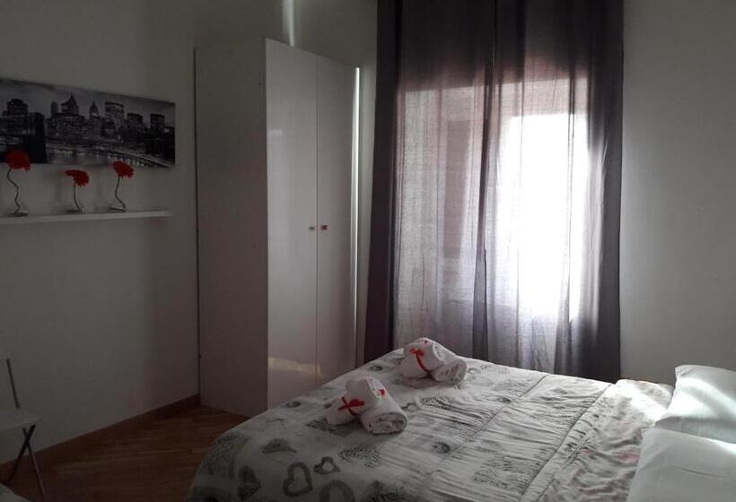 غرفة قياسية ثلاثية, Sabrina Airport