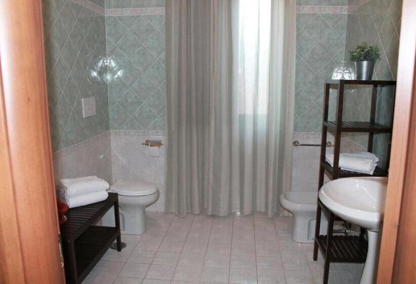 غرفة قياسية, Sabrina Airport