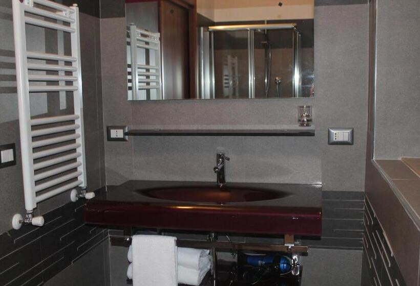 غرفة قياسية, Sabrina Airport