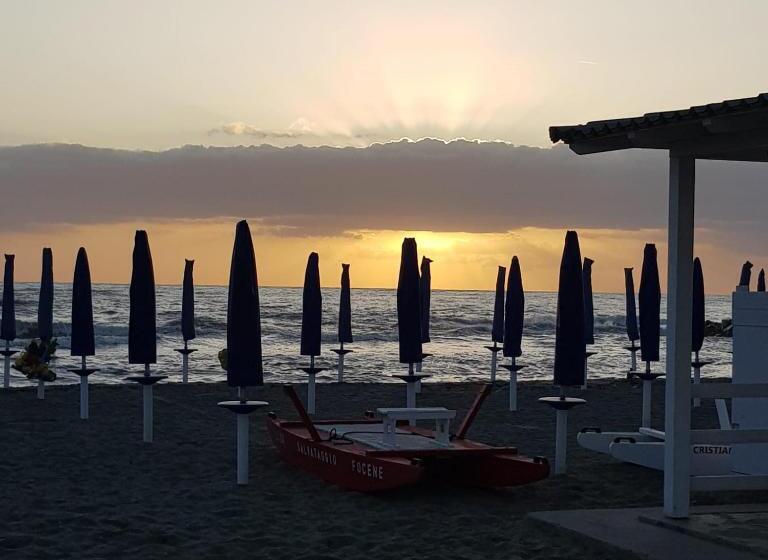 غرفة قياسية, Sabrina Airport