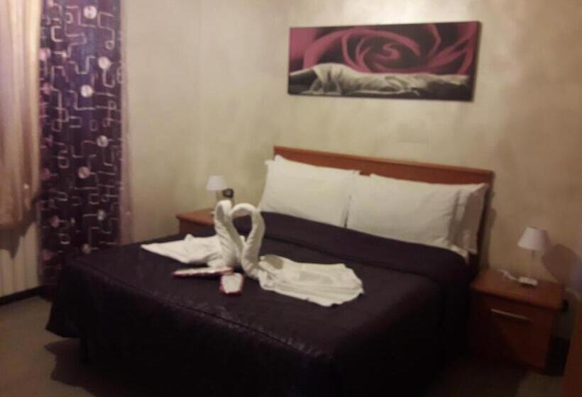 غرفة قياسية رباعية, Sabrina Airport